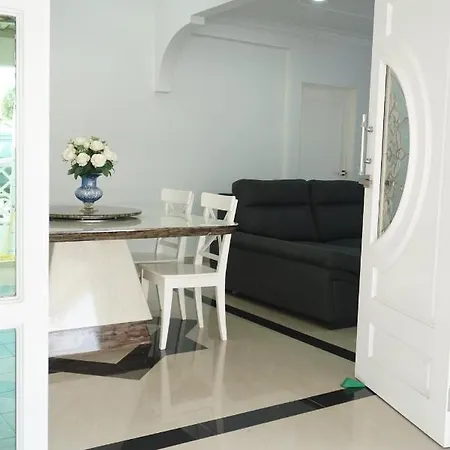 Beit Azzahra Private Pool Villa At Pantai Batu Hitam Kuantan Exterior photo