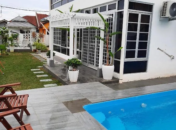 Beit Azzahra Private Pool Villa At Pantai Batu Hitam
