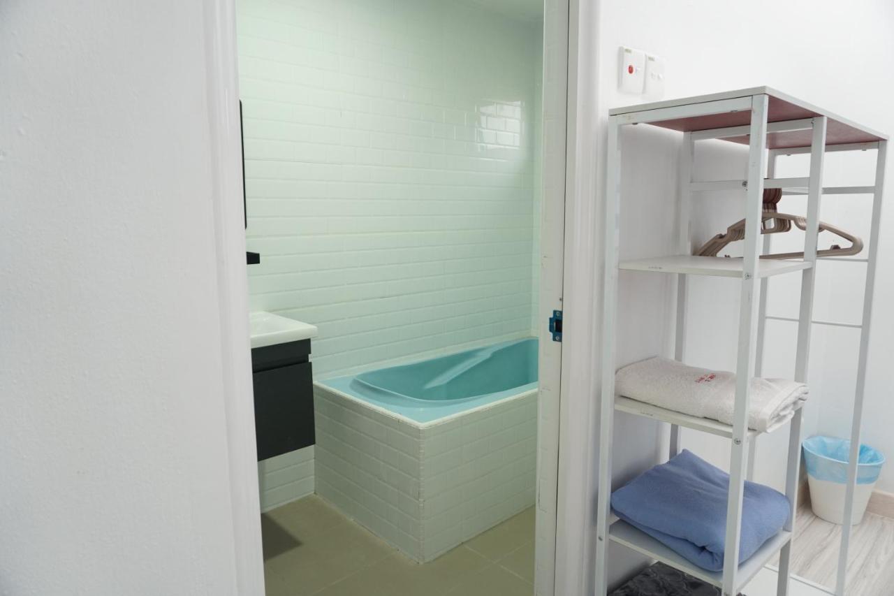Beit Azzahra Private Pool At Pantai Batu Hitam Villa Kuantan